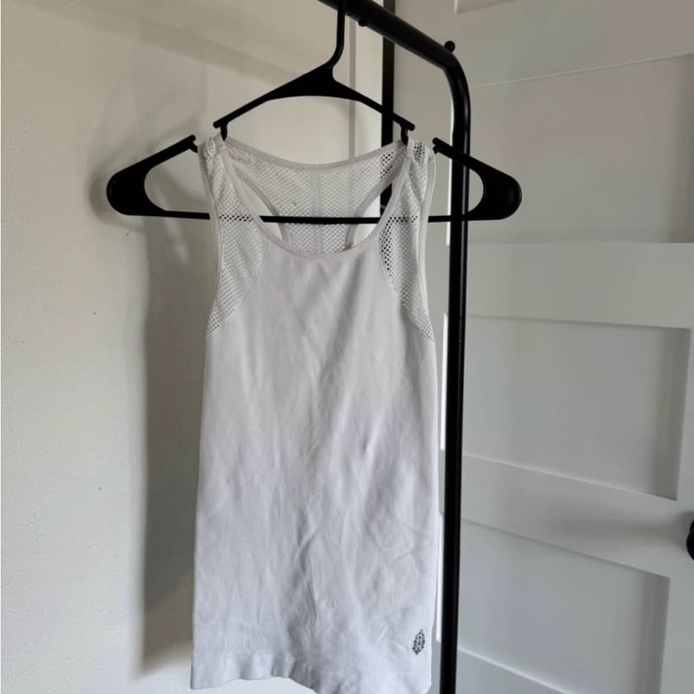 FREE PEOPLE WORKOUT TANK TOP